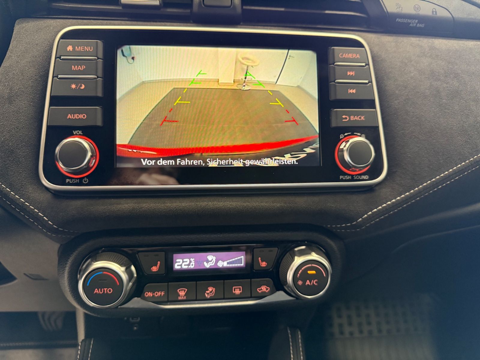 Fahrzeugabbildung Nissan Micra N-Sport Navi Winterpaket