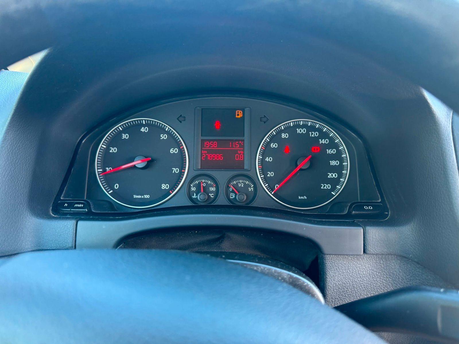 Volkswagen Golf 2005 — photo 13