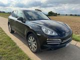 Porsche Cayenne Platinum Edition mit Bose Surround, AHK - Porsche Gebrauchtwagen in Gießen