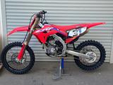 Honda CRF 450 2022 65Std. top gepfelegt - Offers