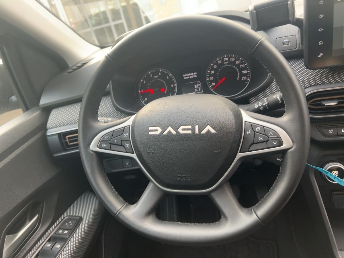 Fahrzeugabbildung Dacia Sandero Stepway Expression TCe 90 CVT Klimaaut.