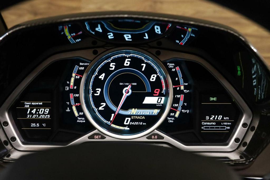 Lamborghini Aventador