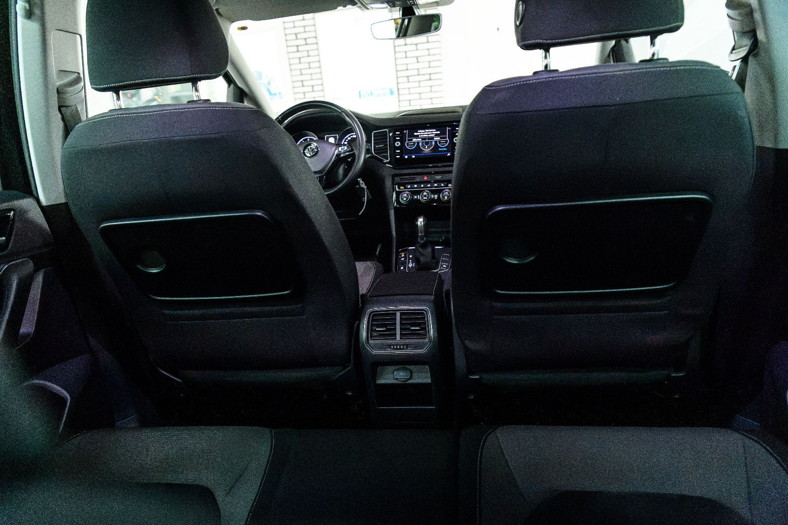 Fahrzeugabbildung Volkswagen Golf Sportsvan VII Highl+AHK+LED+GRA+SHZ+ALUFELG