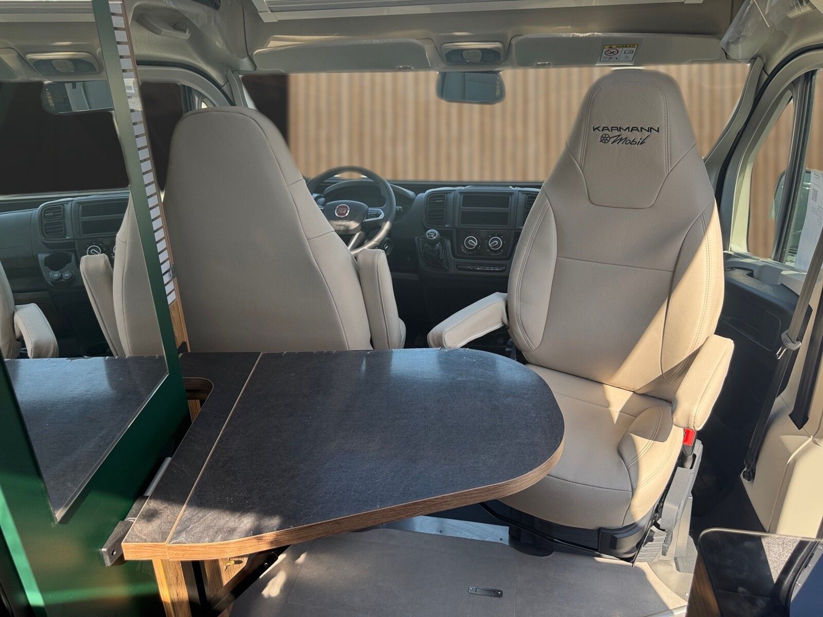 Fahrzeugabbildung Karmann Dexter DE 600 Concept Paket