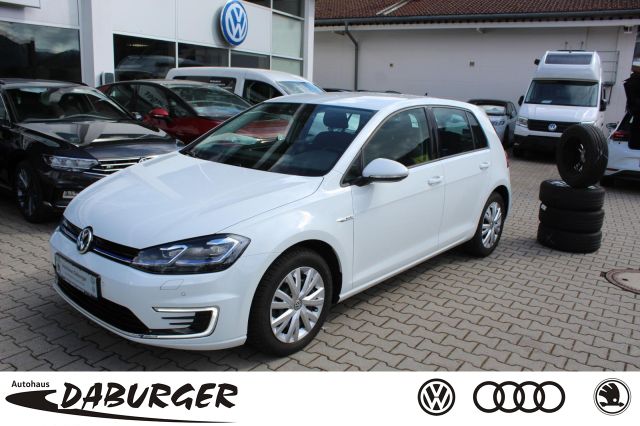 Volkswagen Golf VII e-Golf CCS+Wärmepumpe+ACC+e-Sound