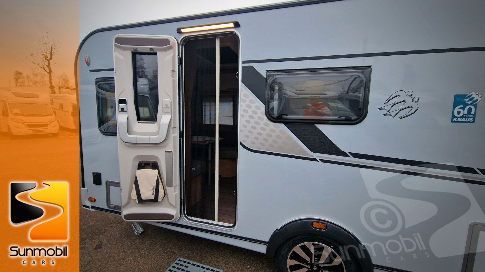 Fahrzeugabbildung Knaus Südwind 460 EU 60 Years E-Power Klima Mod.25