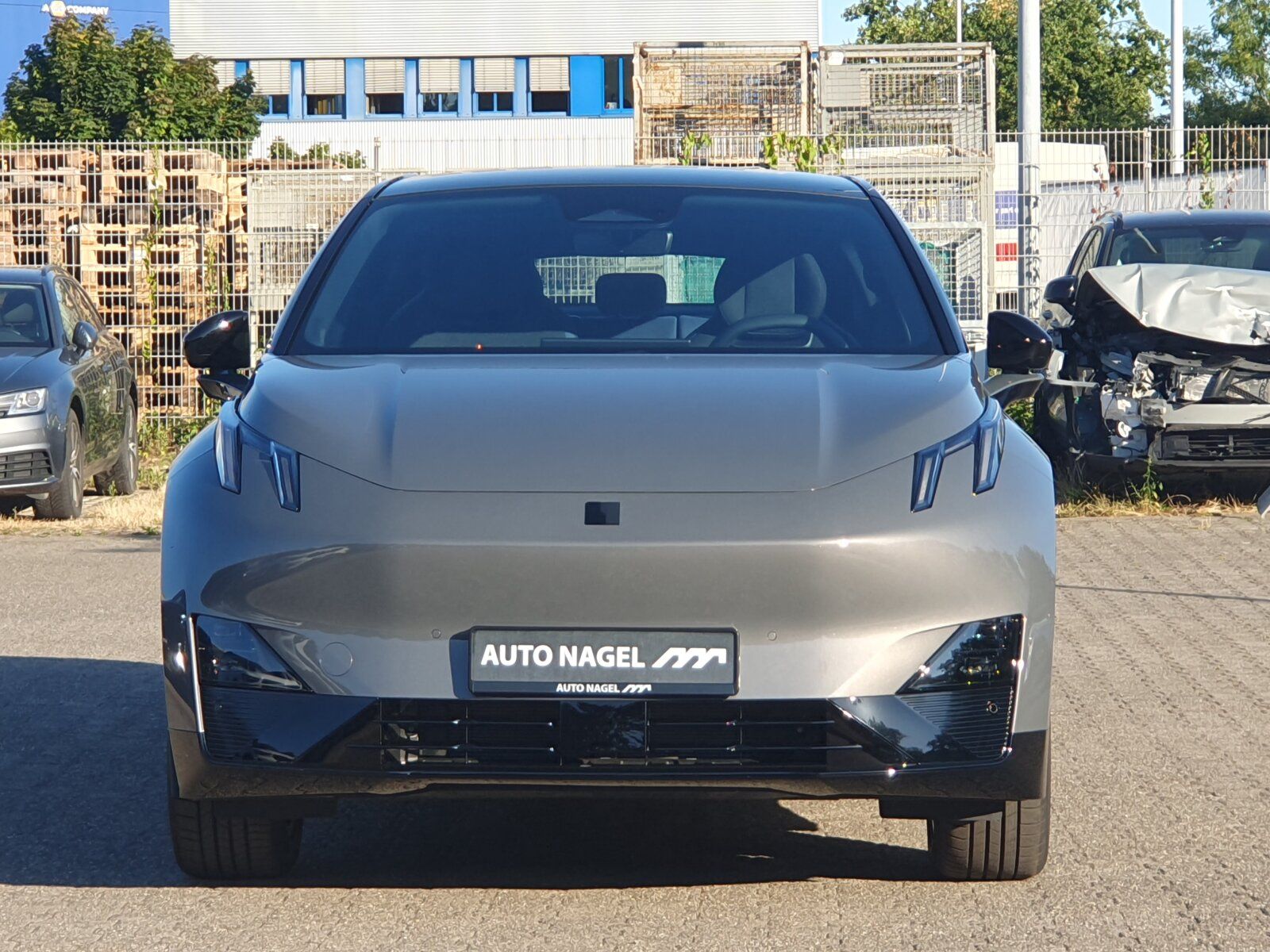 Lynk & Co 02