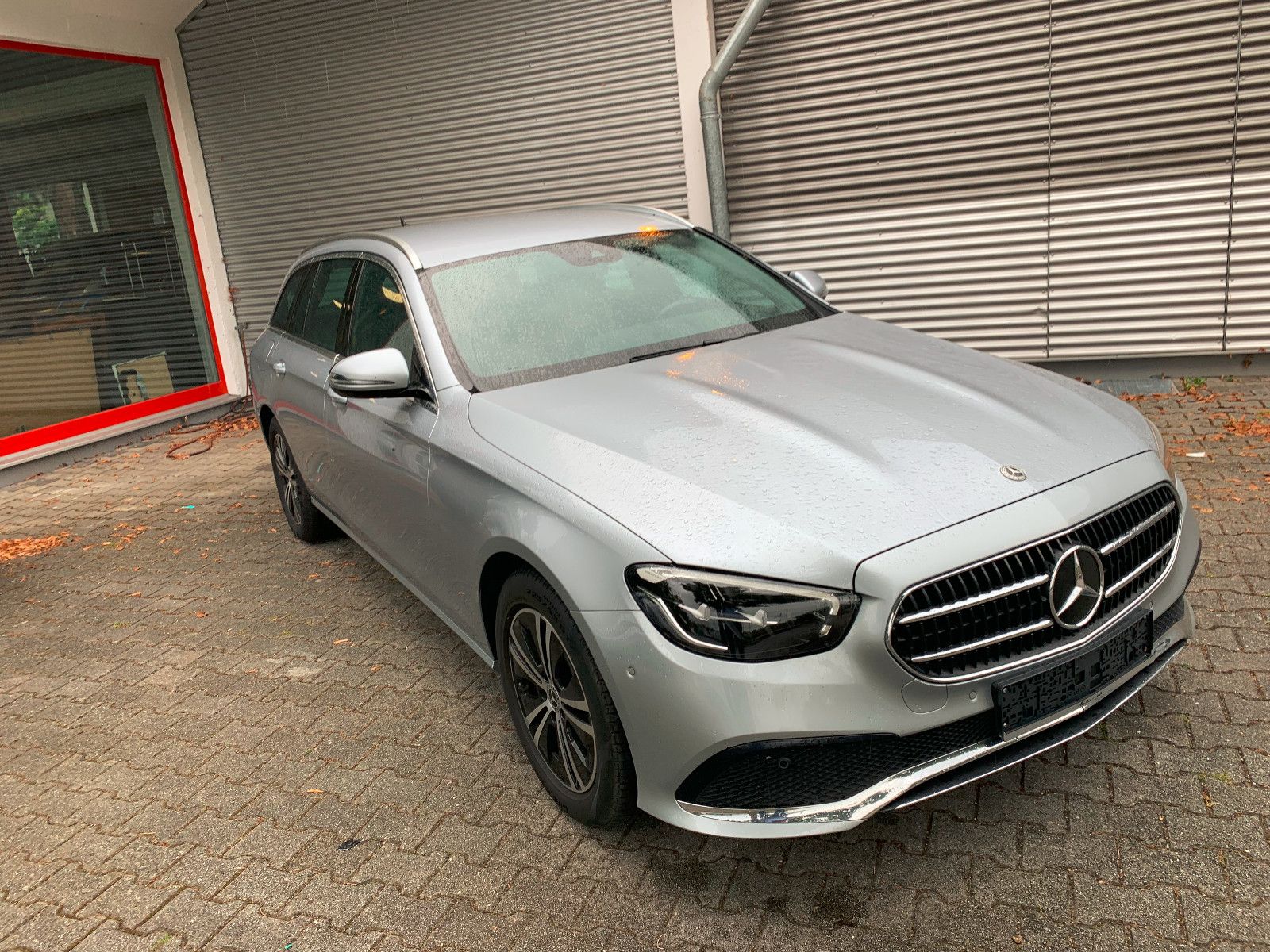 Mercedes-Benz E 220 d T Avantgarde*MBUX*Kamera* imagem 2