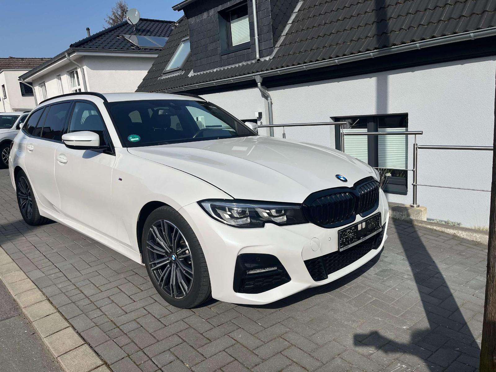BMW 320 d M Sport*1.Hd,Scheckheft,Service Paket*TOP
