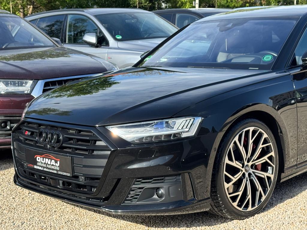 Audi S8