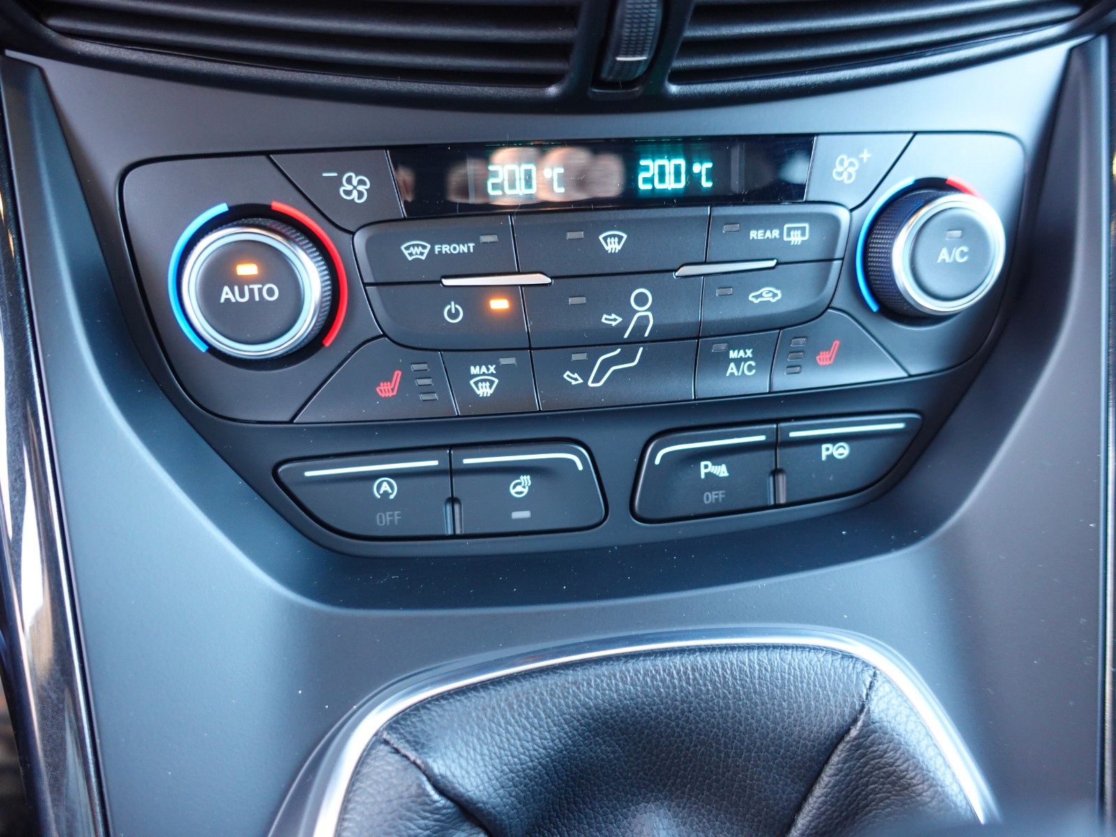 Fahrzeugabbildung Ford Kuga 1,5 EcoBoost 2x4 110kW ST-Line