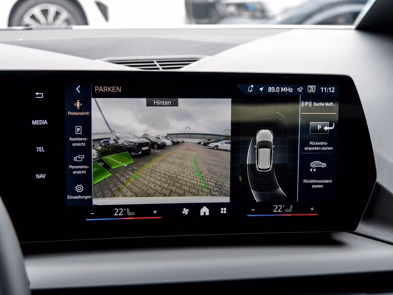 BMW 120d HUD 360°KAM RFK NAVI LED PDC V+H DAB Klima