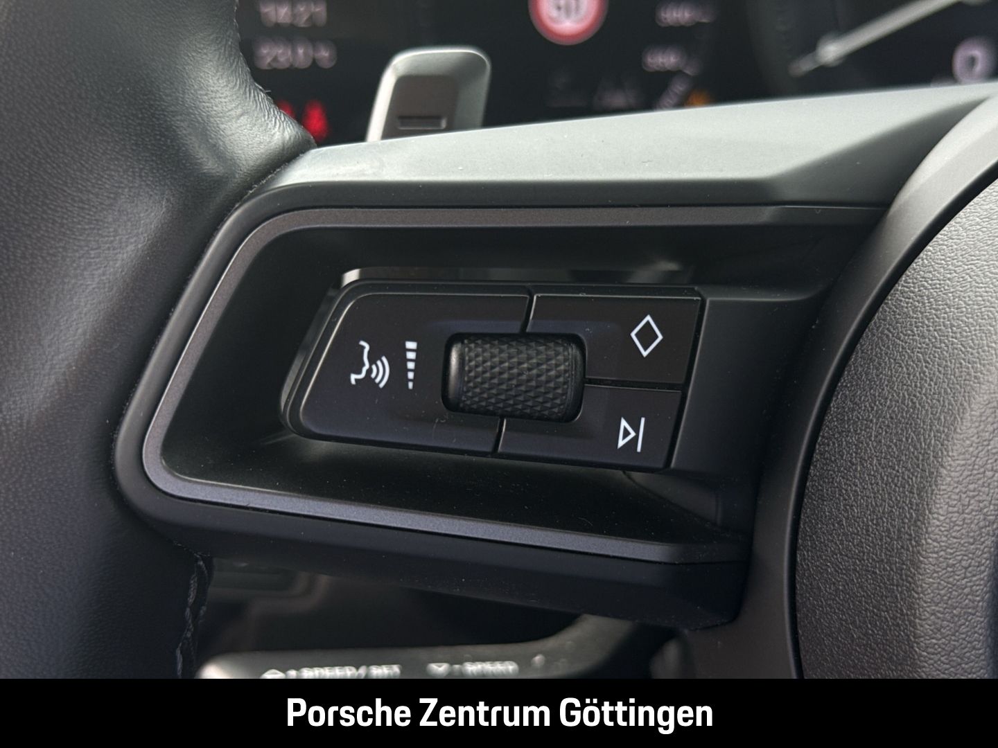 Porsche 992 911 Carrera Cabriolet Sportabgas BOSE 21-Zol foto 25
