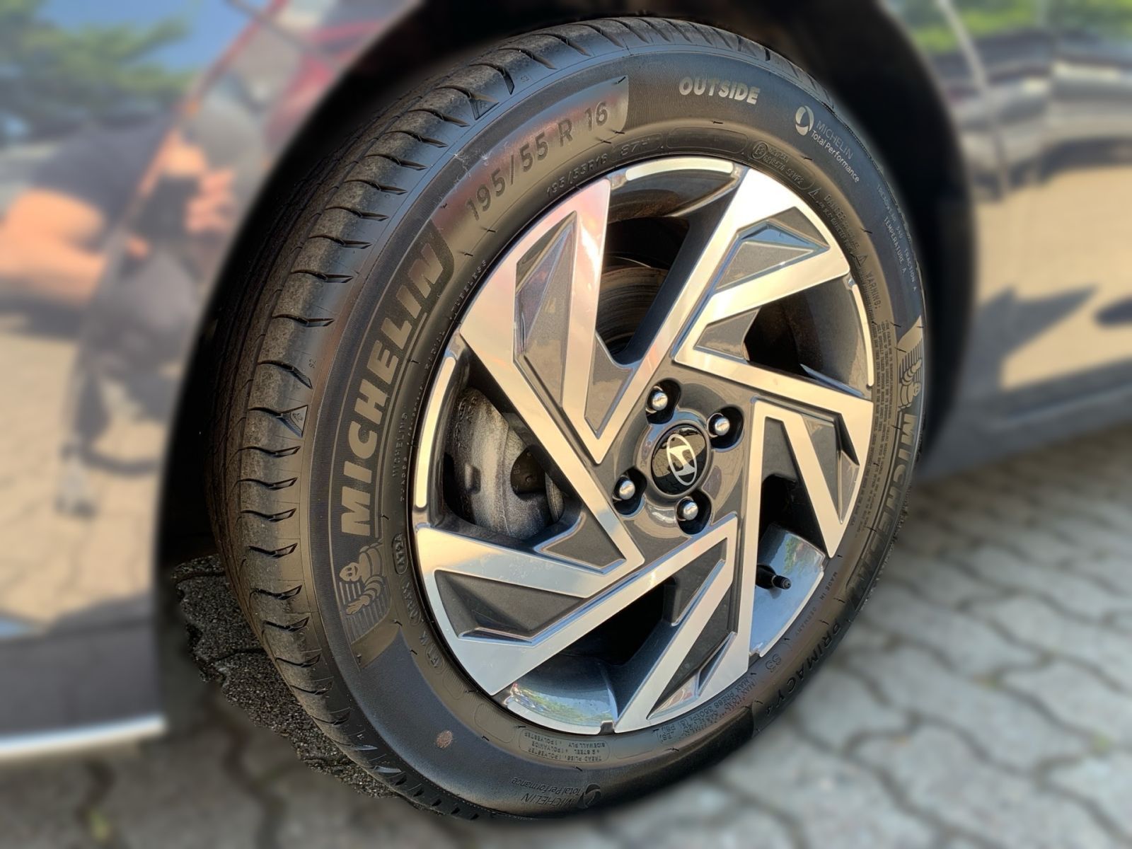 Fahrzeugabbildung Hyundai i20 1.0 T-GDI 7-DCT Trend Komfort Navi
