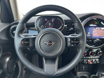 MINI Cooper 1.5 Kam KeyLess LED Navi CARPLAY
