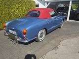 Volkswagen Karmann Ghia Cabrio - blaue Volkswagen Karmann Ghia