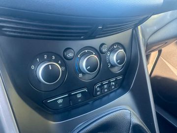 Ford Kuga - 8