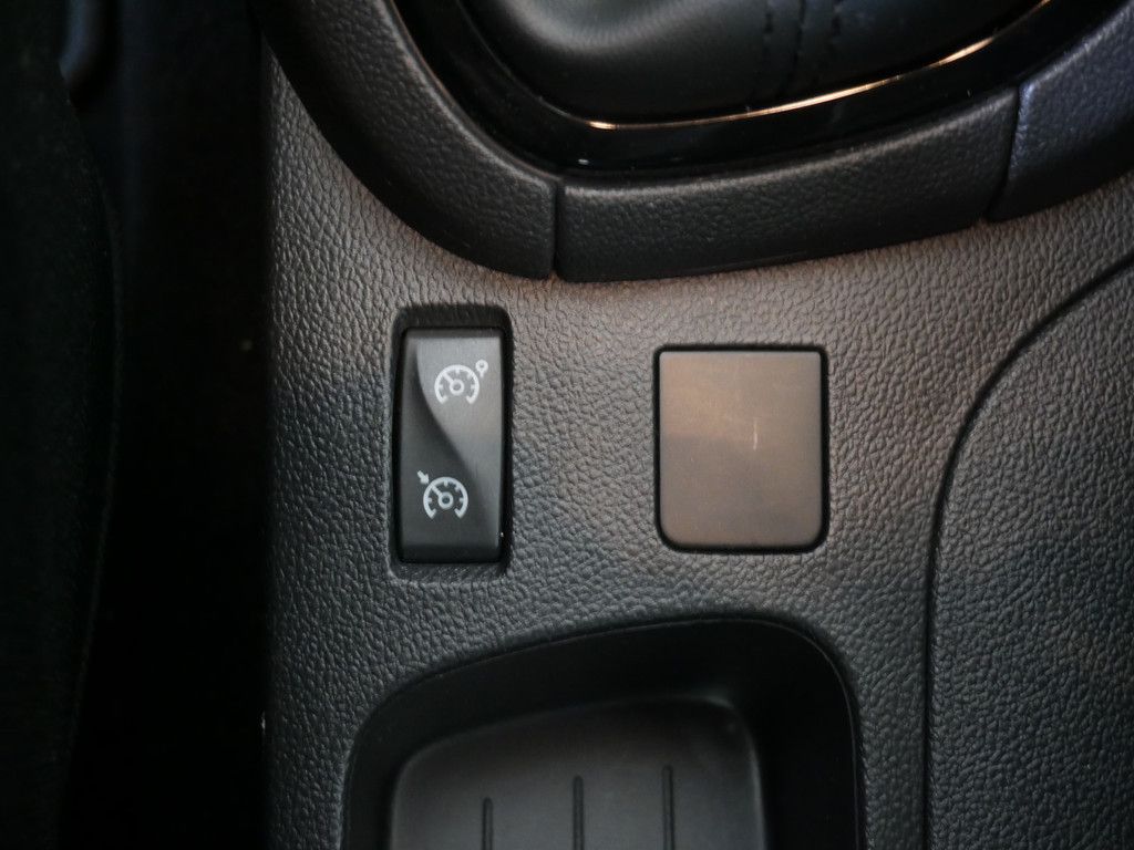 Fahrzeugabbildung Renault Clio LIMITED ENERGY TCe90