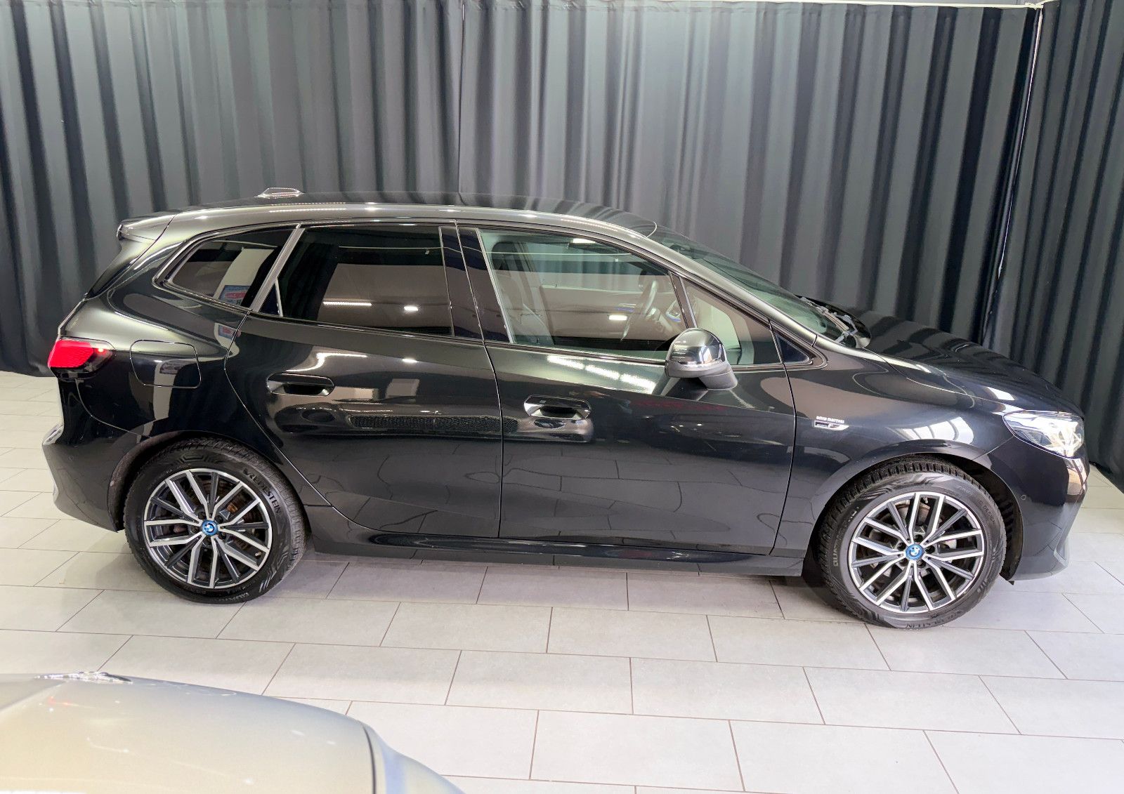 Fahrzeugabbildung BMW 225e Active Tourer xDrive MSport|HIFI|AHK|WIDES