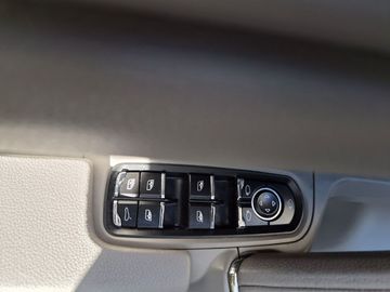 Porsche Cayenne - 10
