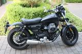 Moto Guzzi V9 Bobber allblack