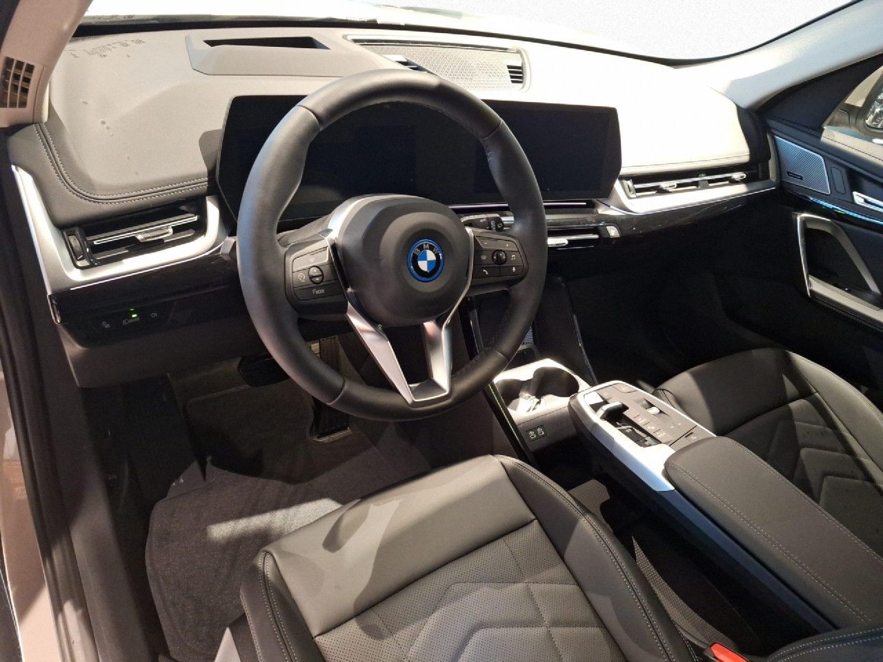 BMW iX1 - Bild 14