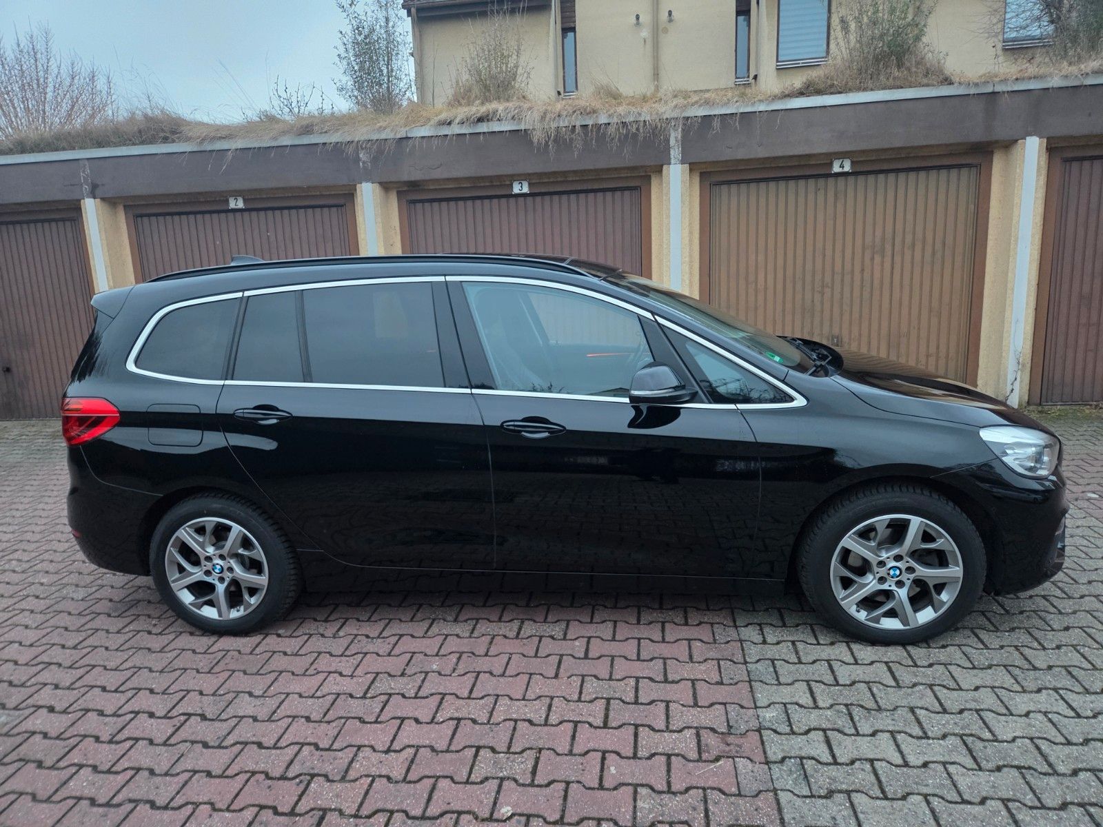 BMW 218 Gran Tourer 218d xDrive Luxury Line Luxu...