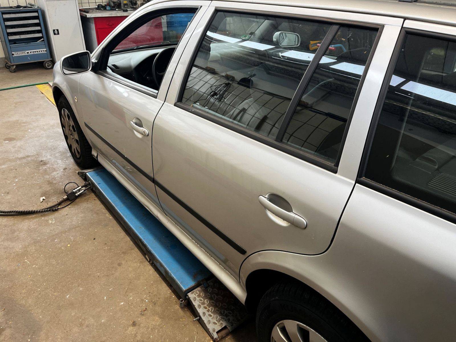 Fahrzeugabbildung SKODA Octavia Combi Tour 1,9 TDI