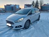 Ford S-Max S-MAX Titanium AWD - Ford S-Max mit Schiebetür