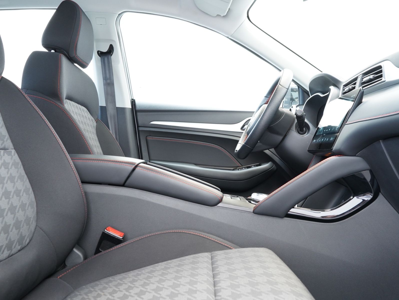 Fahrzeugabbildung MG ZS EV Standard Range Comfort MG-PILOT/LED/ACC