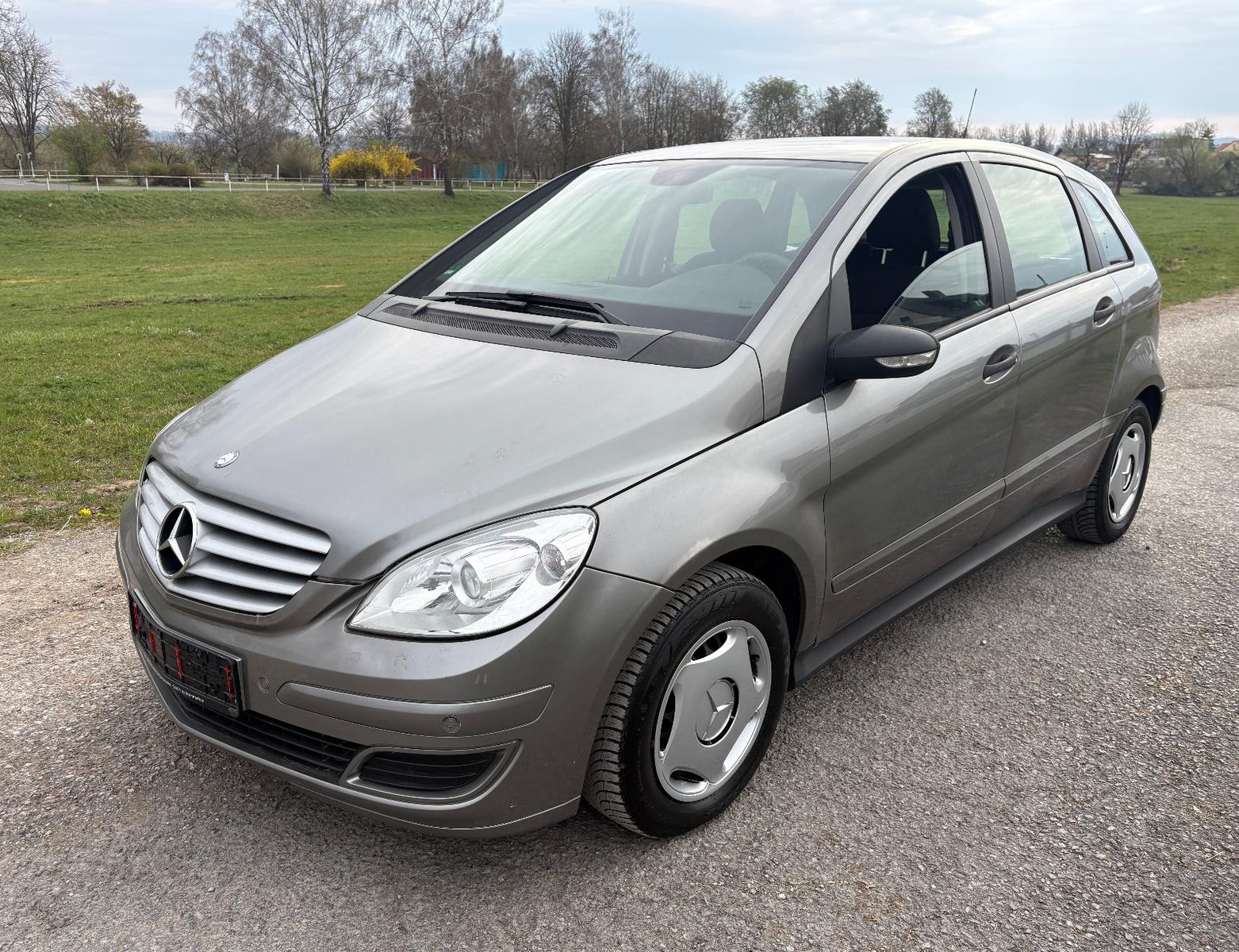 Mercedes-Benz B 170 AUTOMATIK KLIMA PDC SITZHEIZUNG