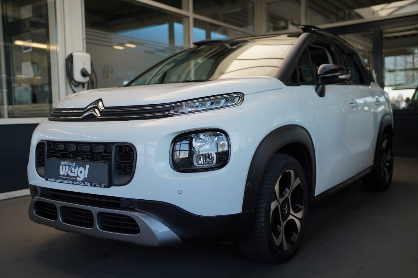 Fahrzeugabbildung Citroën C3 Aircross PureTech 110 EAT6 Shine Automatik