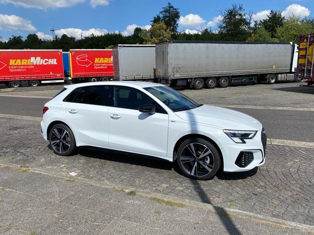 Audi A3 40 TFSI e S tronic S line Sportback S line