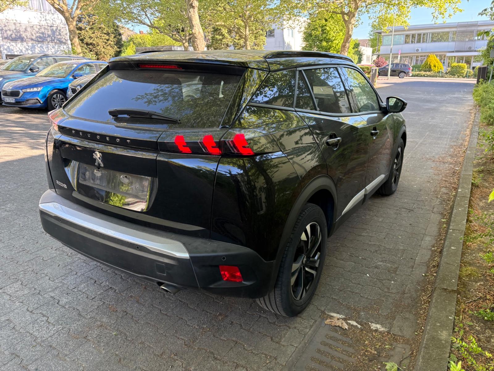 Peugeot 2008 1.5HDI/ALLURE/DSG/Netto 9800