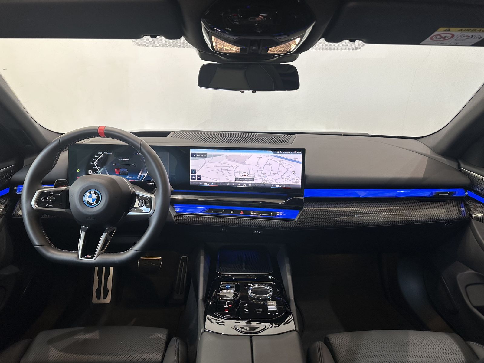 Fahrzeugabbildung BMW i5 M60 xDrive Sportpaket Sitzbelüftung Bowers &