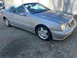 Mercedes-Benz CLK230K. 2.Hand Klima Sitzh. Xenon Klima Holzle. - Mercedes-Benz CLK 230 mit Benzin-Antrieb: Cabrio, Automatik