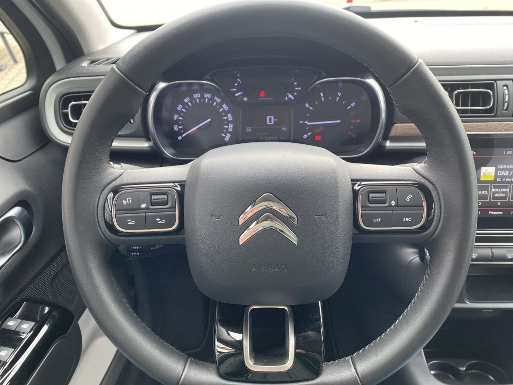 Fahrzeugabbildung Citroën C3 PT 83 S&S MAX *Sitzh*Navi*Cam*Carplay*Touch*