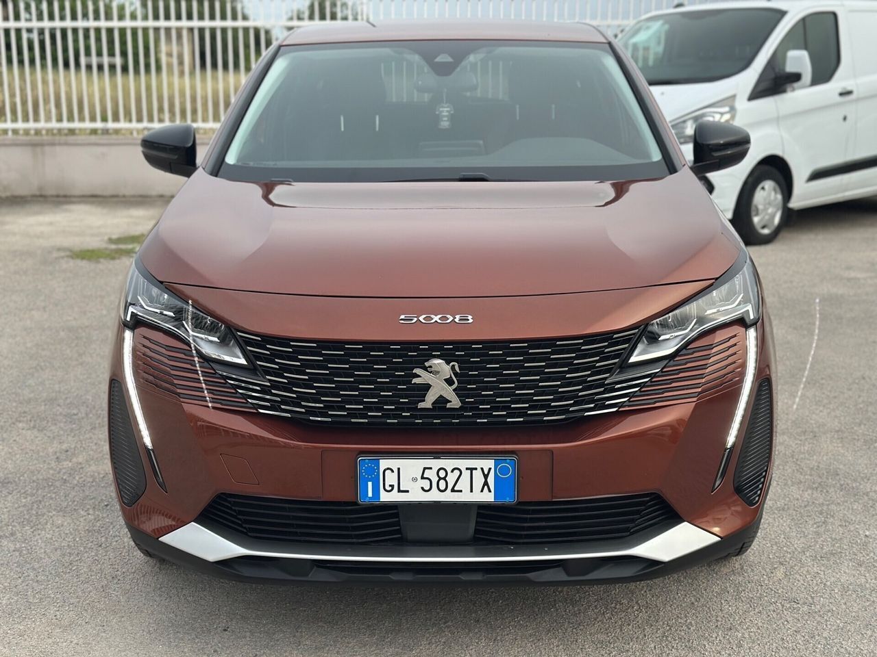 Peugeot 5008 2023 1.5 130 Pack !Soli 48 Mila Km! imagem 2