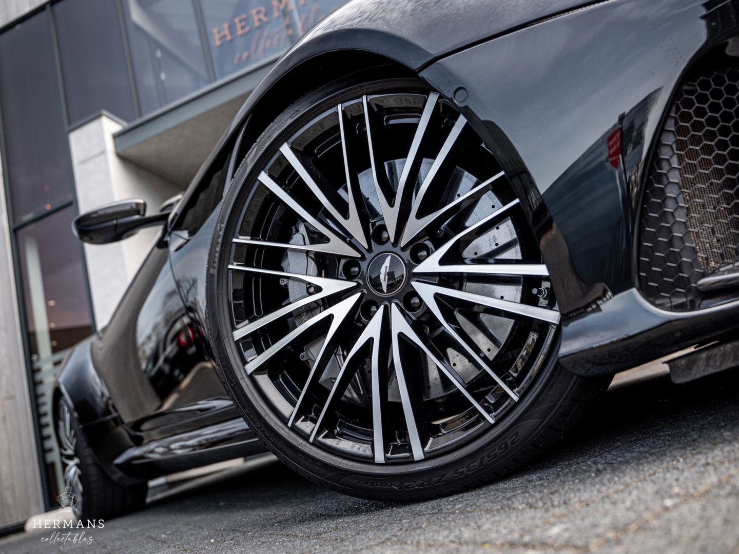 Aston Martin DBS Volante 5.2 V12 Superleggera / B&O 3D / Carb imagem 3