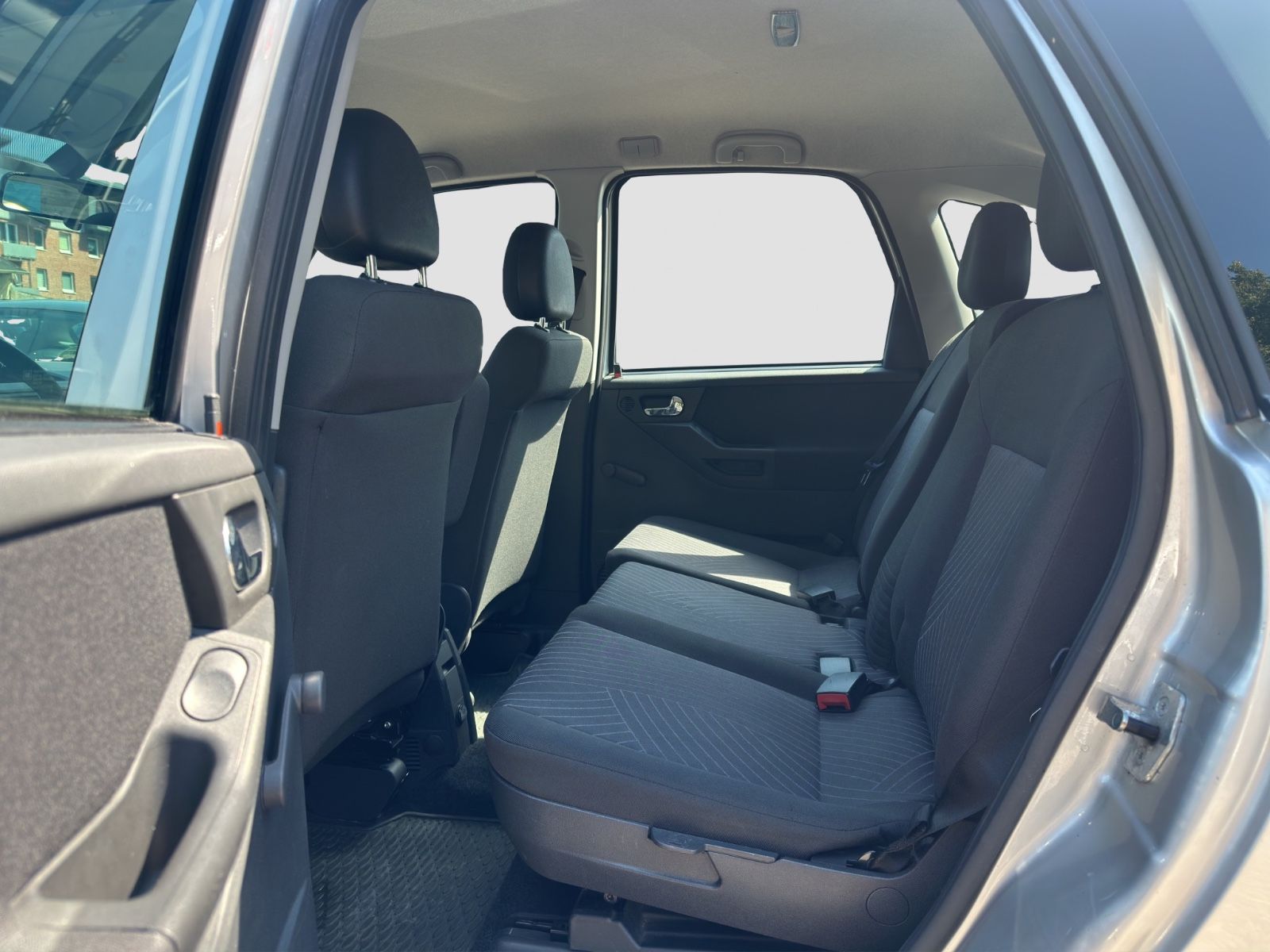 Fahrzeugabbildung Opel Meriva Edition/II.Hand/Klima/SHZ/TÜV:07.2027/