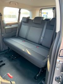 Bild 14 Opel Vivaro Kombi XL 9 Sitze 8 AT 5 Jahre Garantie