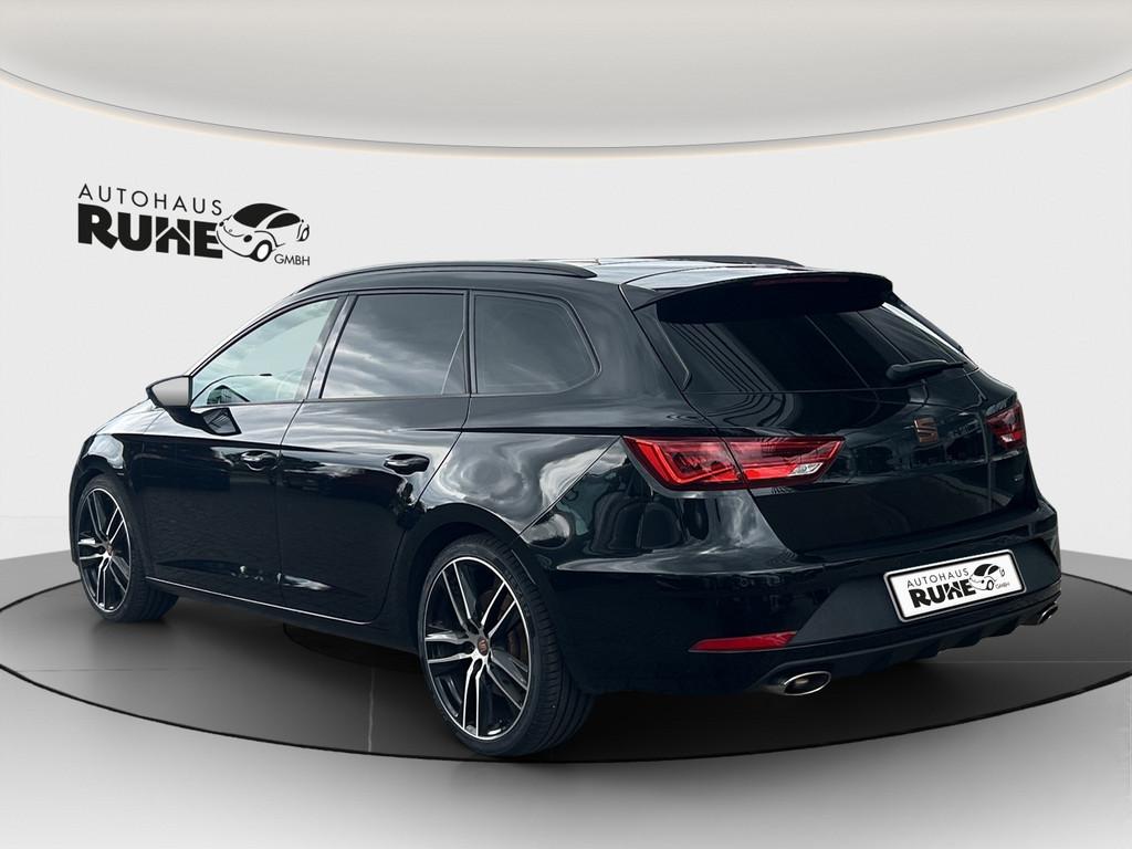 Seat Leon ST 2.0 TSI Cupra 300 4Drive PANO LED FACEL.