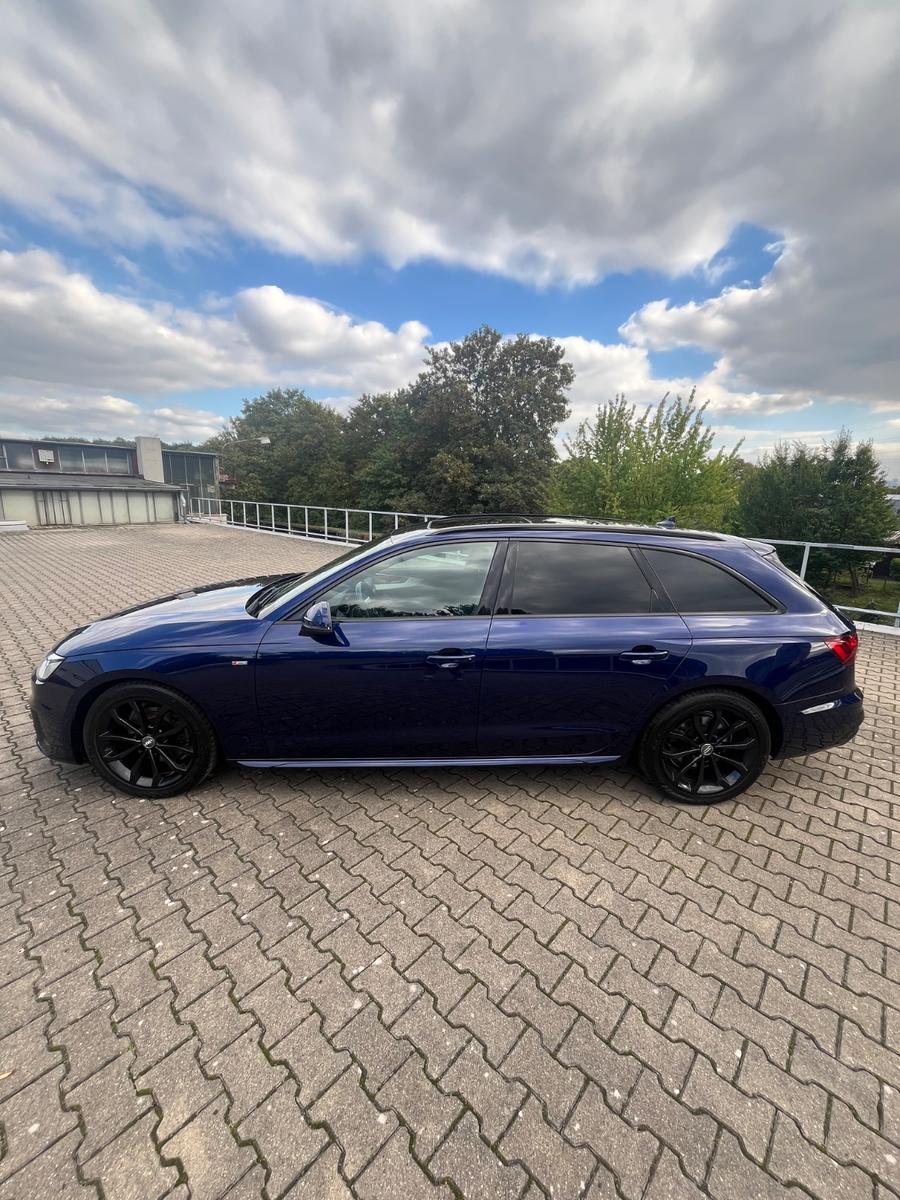 Audi A4 30 TDI S tronic 2x S-Line Blackedition Avant 