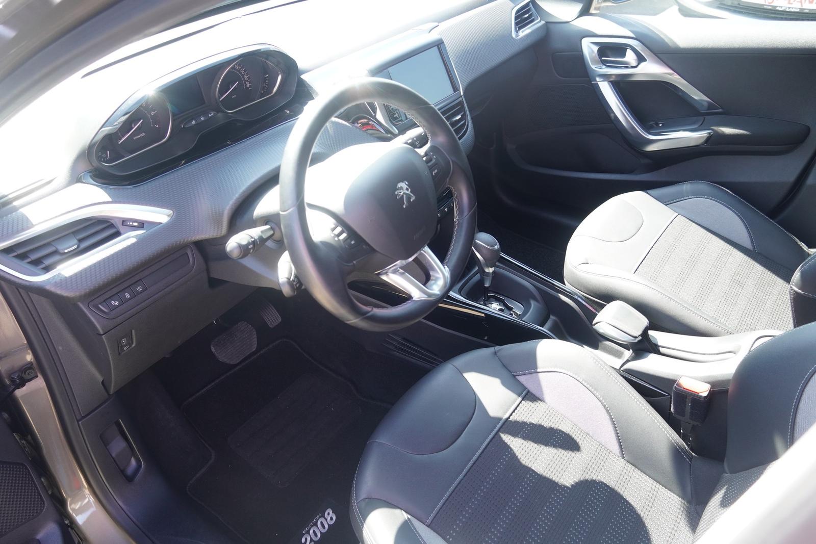 Peugeot 2008 1.2 PureTech Allure Aut. Kamera Tempomat