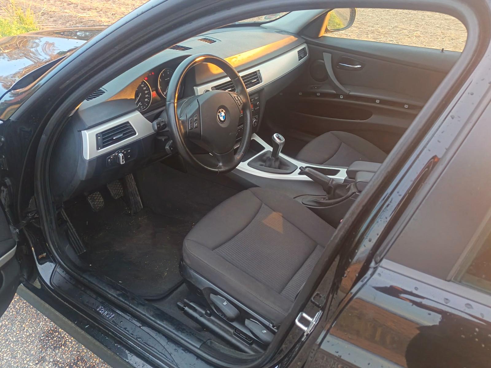 BMW 318 3 Limousine 318 i  MOTOR NEU