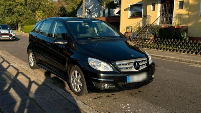 Mercedes-Benz Mercedes b180cdi Facelift TÜV 2026 Tausch ...