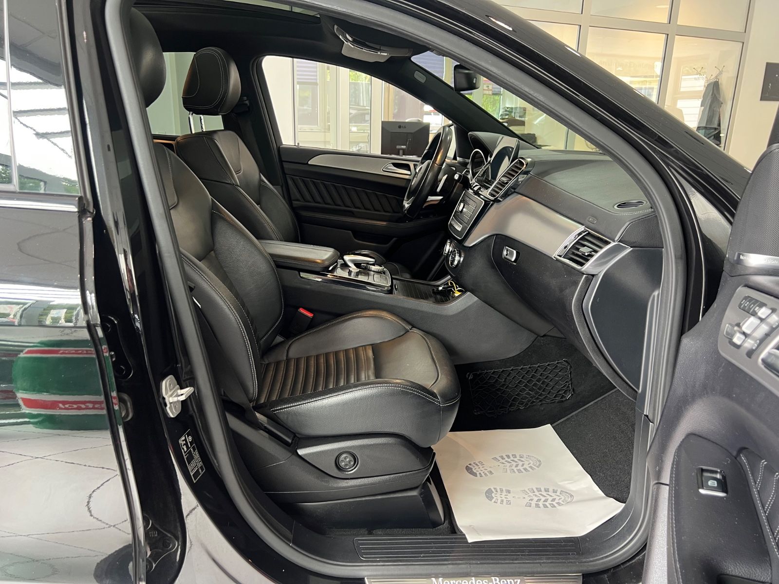 Fahrzeugabbildung Mercedes-Benz GLE 350 d Coupe 4Matic AMG LINE *PANO*360°