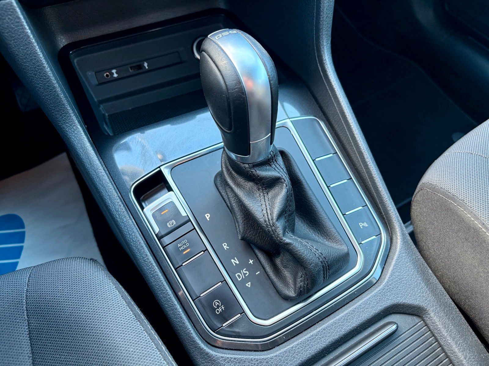 Fahrzeugabbildung Volkswagen Golf Sportsvan VII 1.5 TSI DSG Klima PDC 2.HAND