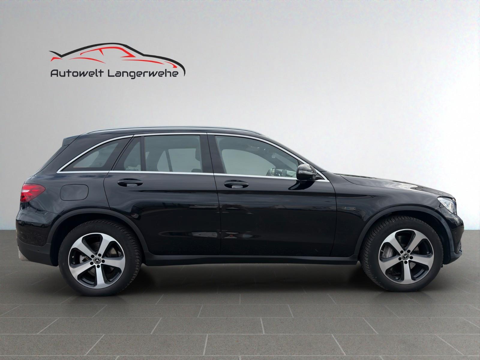 Mercedes-Benz GLC 350 e 4Matic*Plug In*Navi*Pano*Leder*1.Hand*