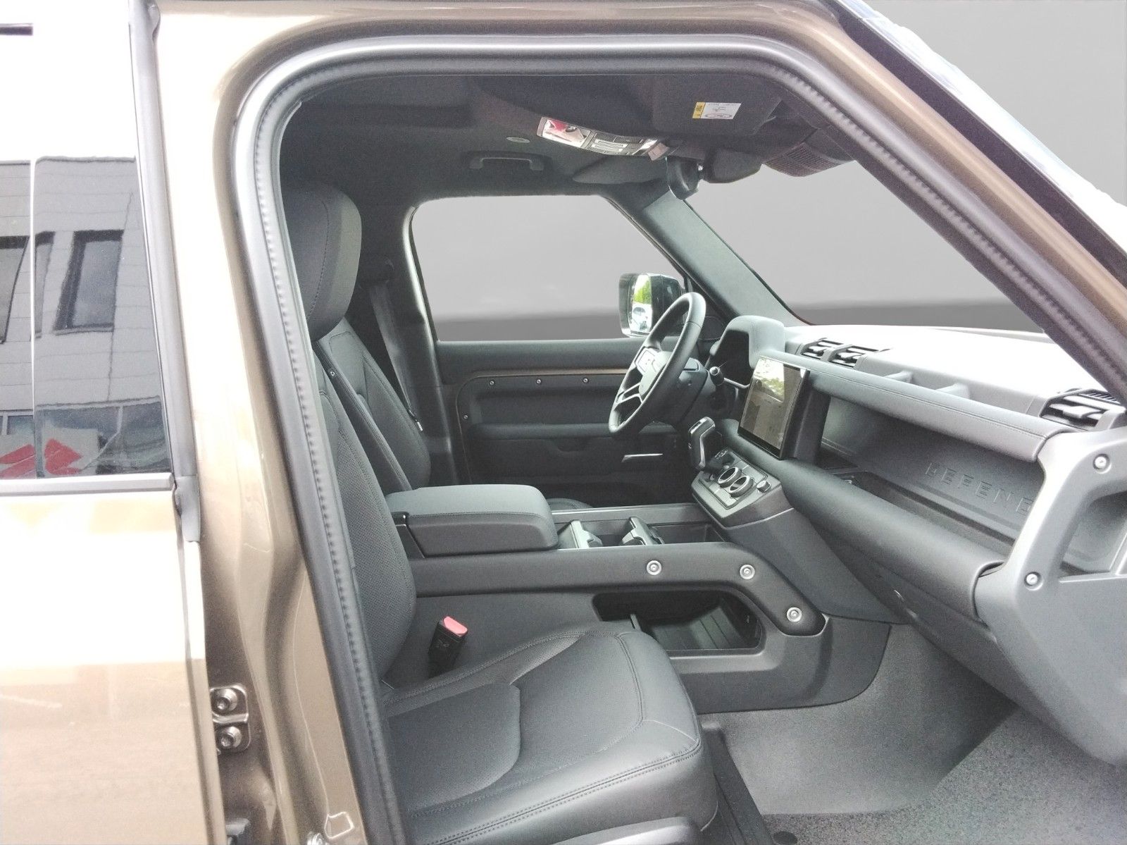 Fahrzeugabbildung Land Rover Defender 110 D300 Dynamic SE